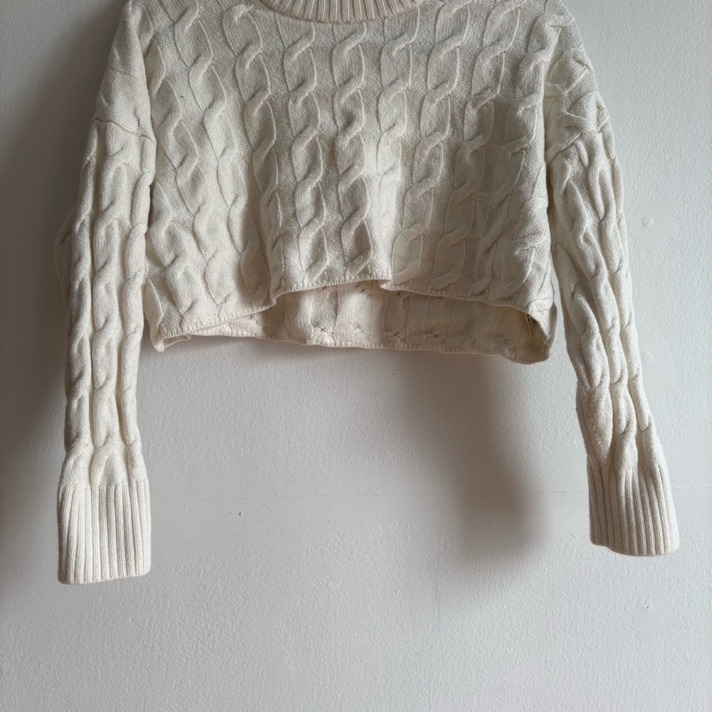 Aritzia Babaton Sz S Glory Cable Knit White Cropped Wool Sweater - Picture 7 of 9